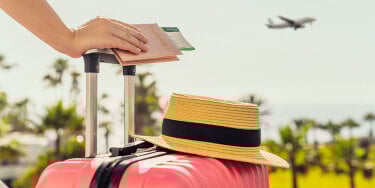Article - Spring Break Travelers Won't Want to Miss These Major Luggage Sales and Deals